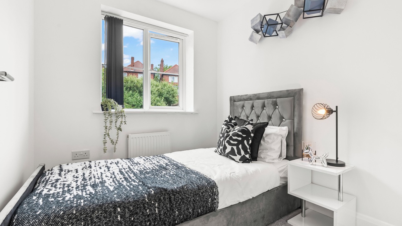 Photo of Bedroom in Brierley Hill