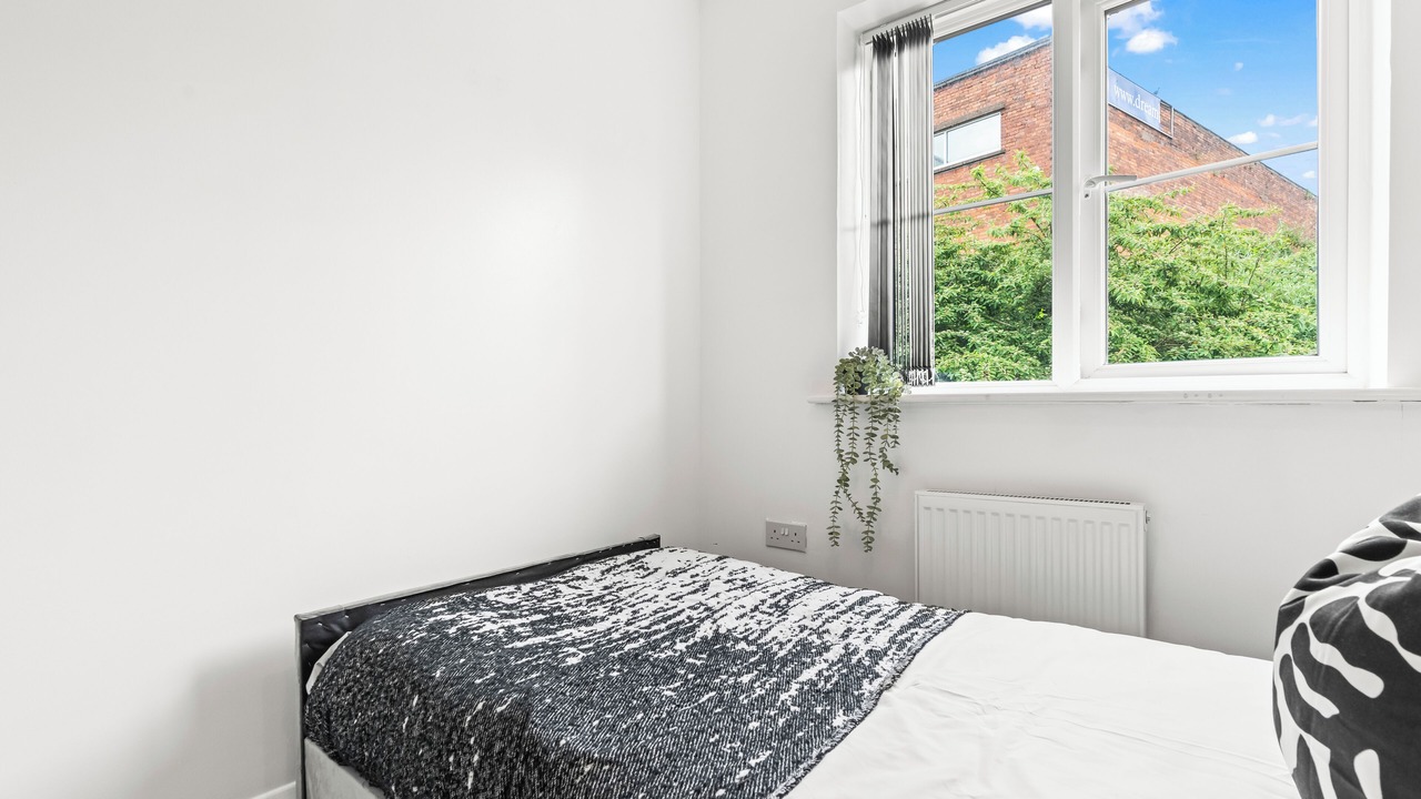 Photo of Bedroom in Brierley Hill