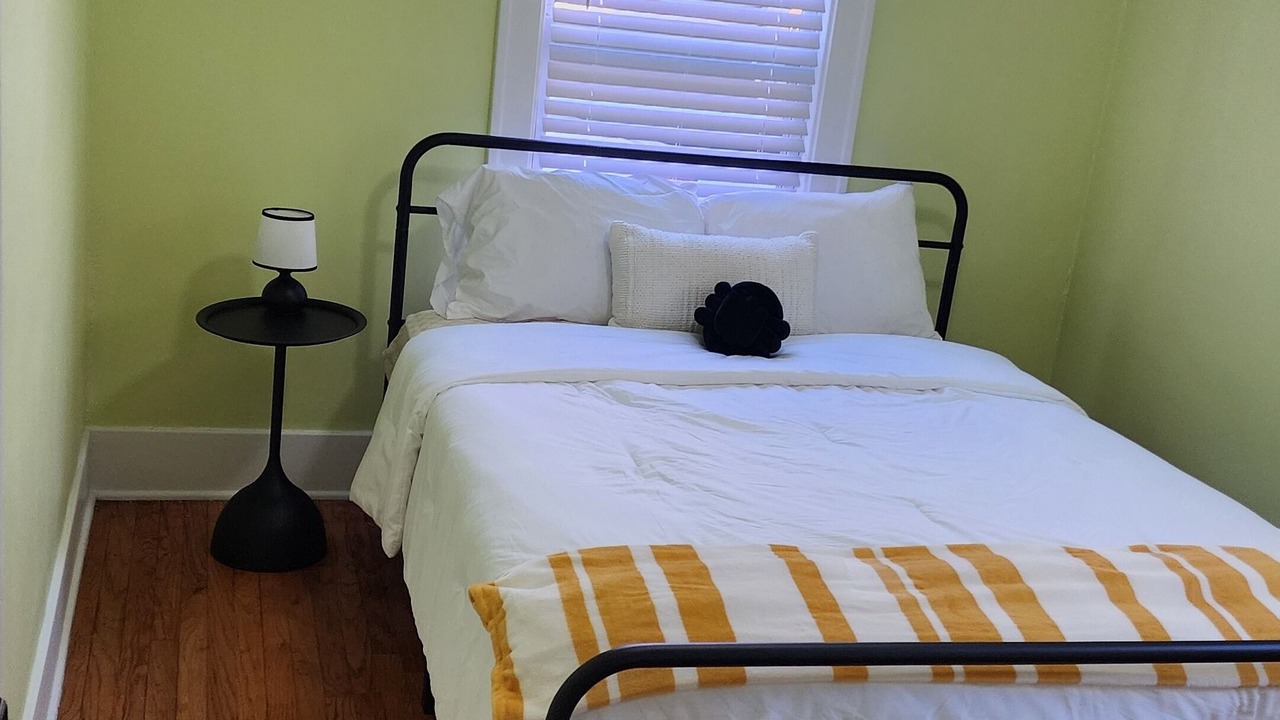 Photo of Bedroom in Lansing
