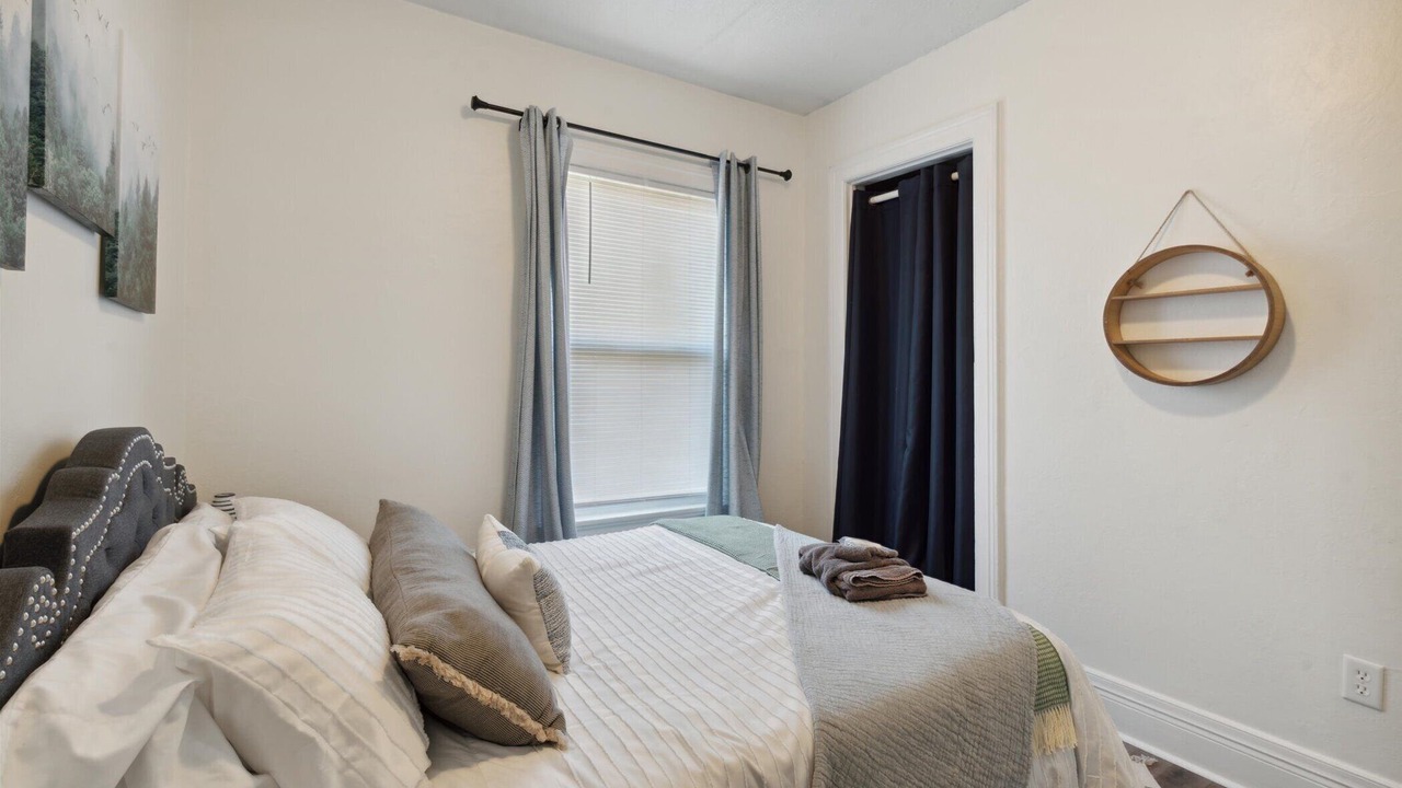 Photo of Bedroom in Rossford