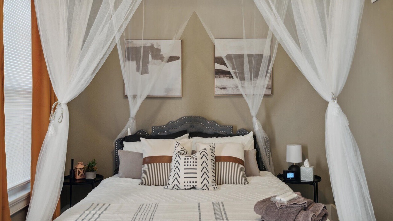 Photo of Bedroom in Rossford