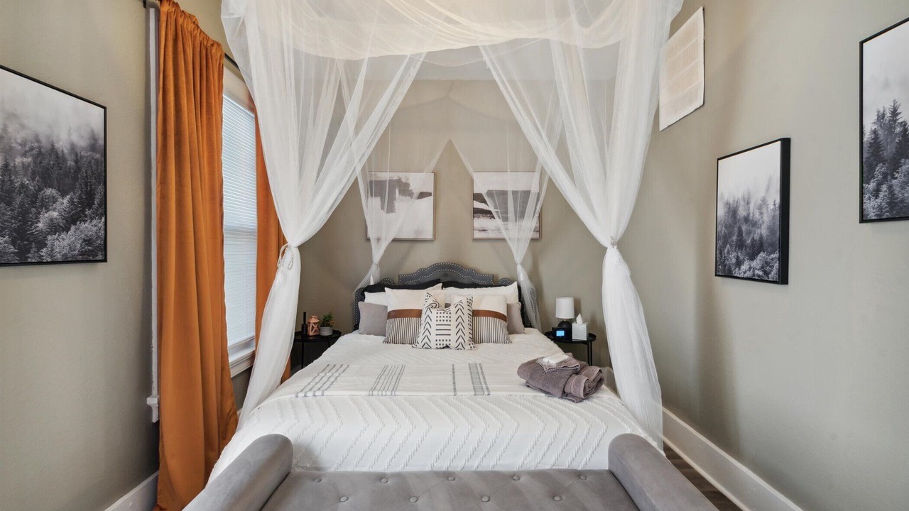 Photo of Bedroom in Rossford