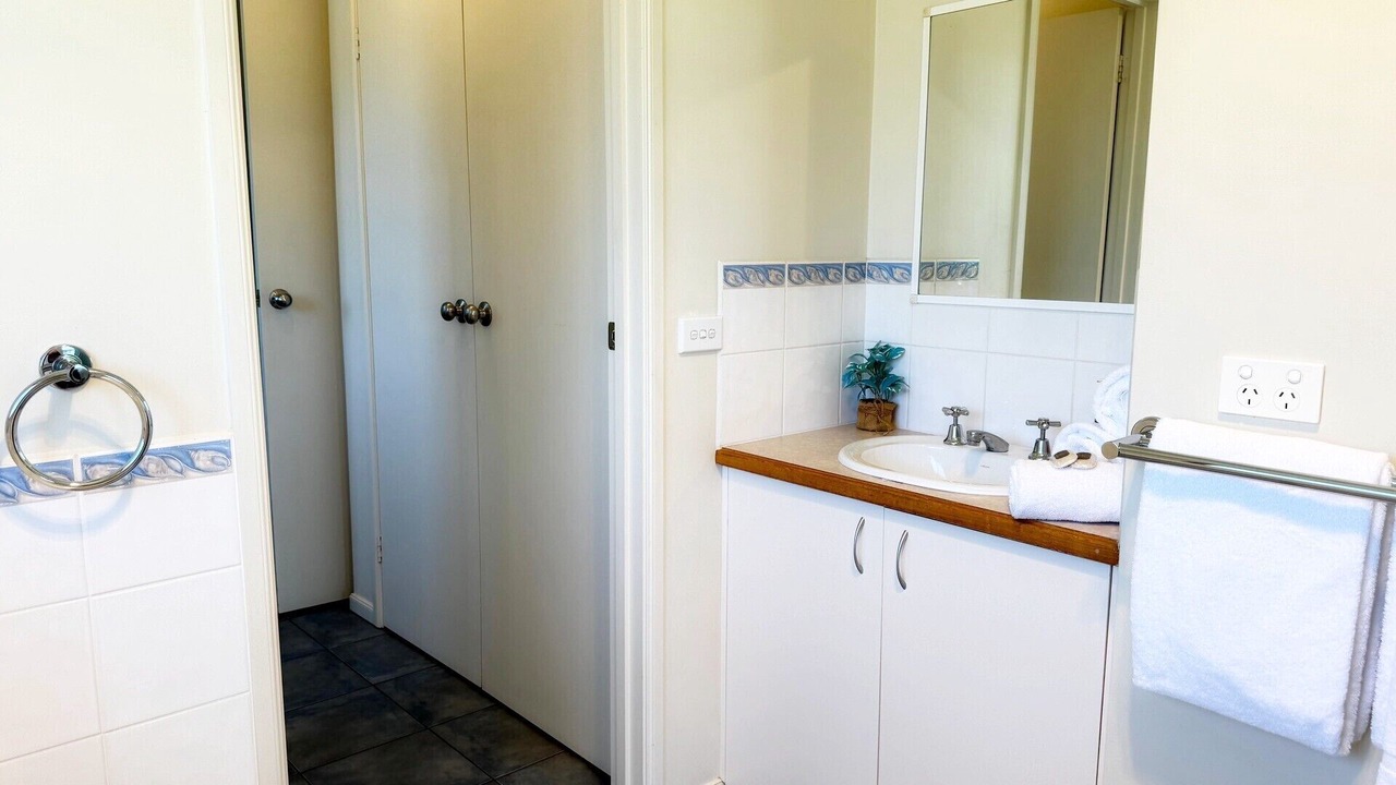 Photo of Bathroom in Lakes Entrance
