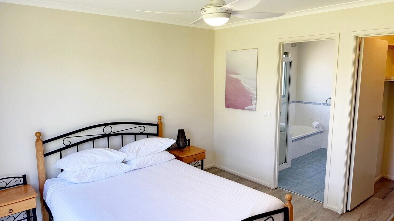 Photo of Bedroom in Lakes Entrance