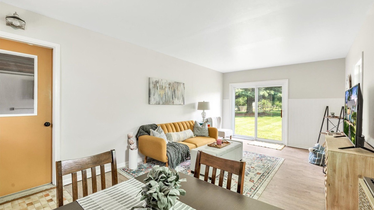 Photo of Livingroom in Perrysburg