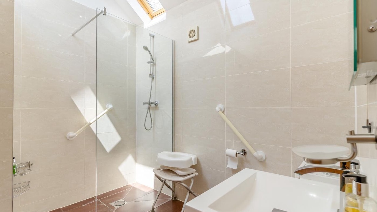 Photo of Bathroom in Monmouth