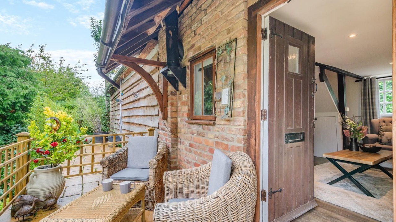 Photo of Patio Balcony in Sedgeberrow