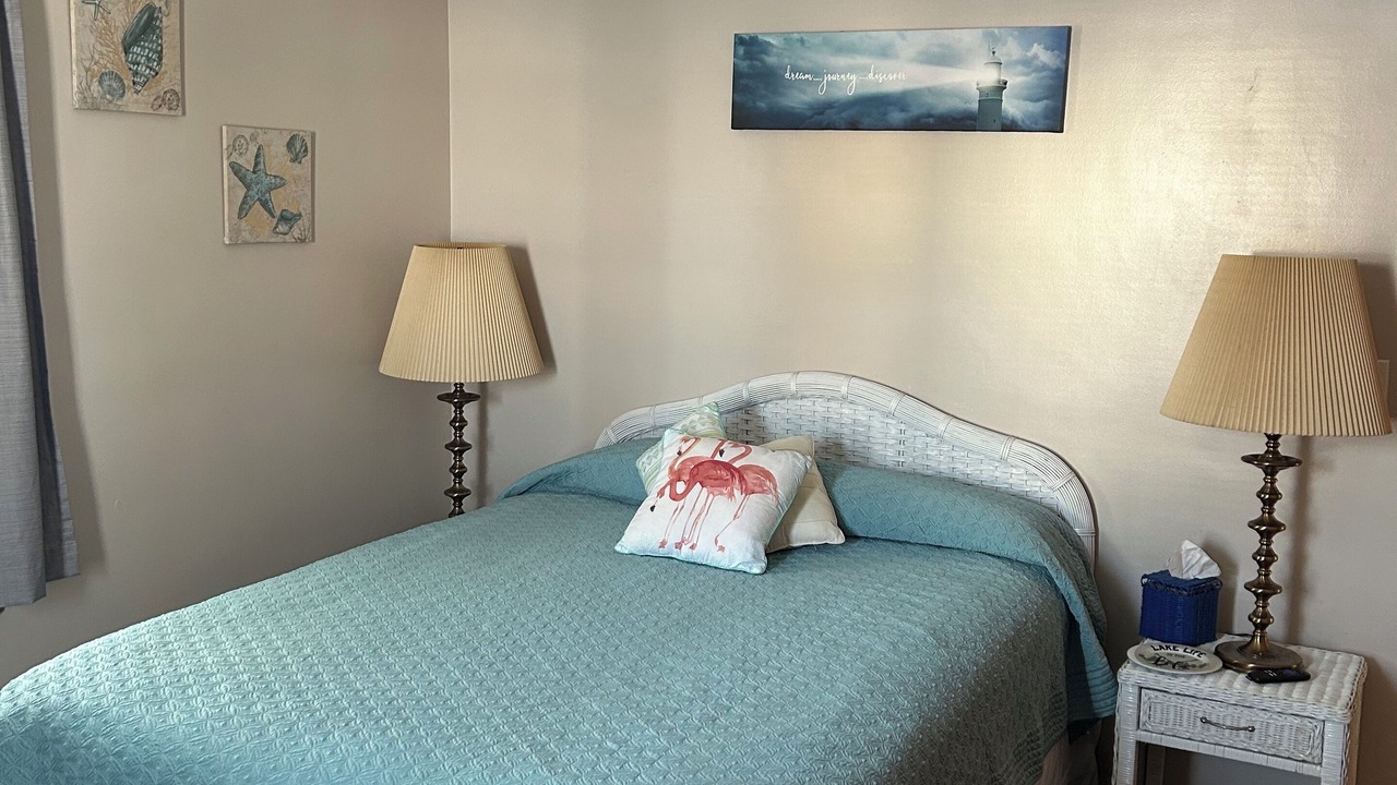 Photo of Bedroom in Oak Harbor