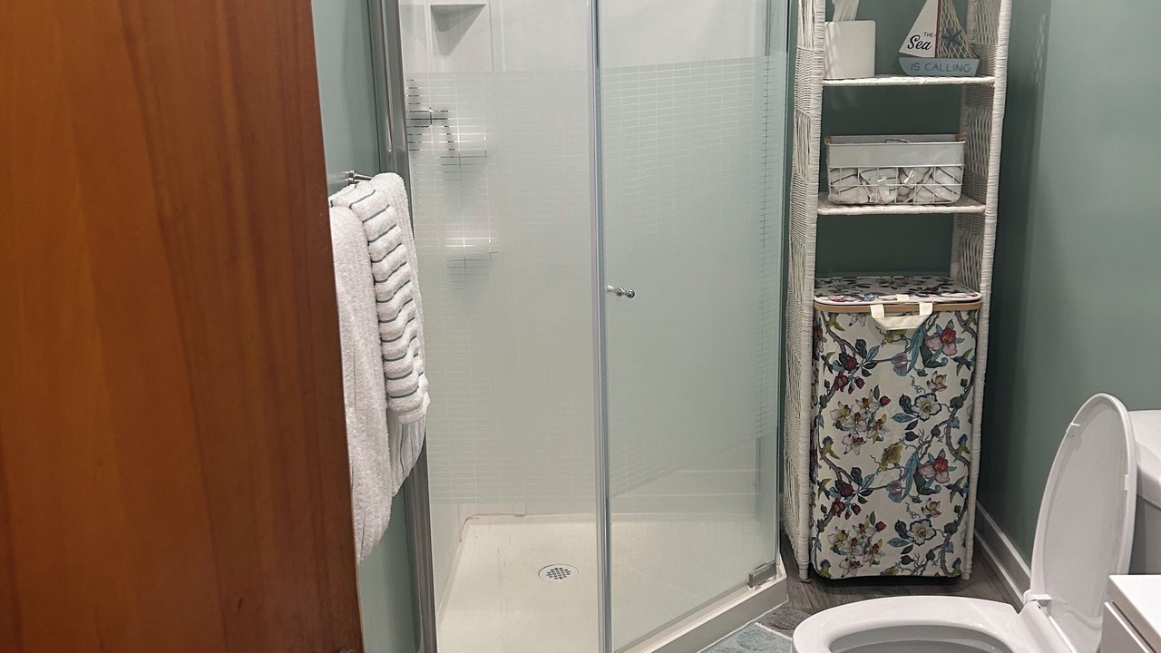 Photo of Bathroom in Oak Harbor