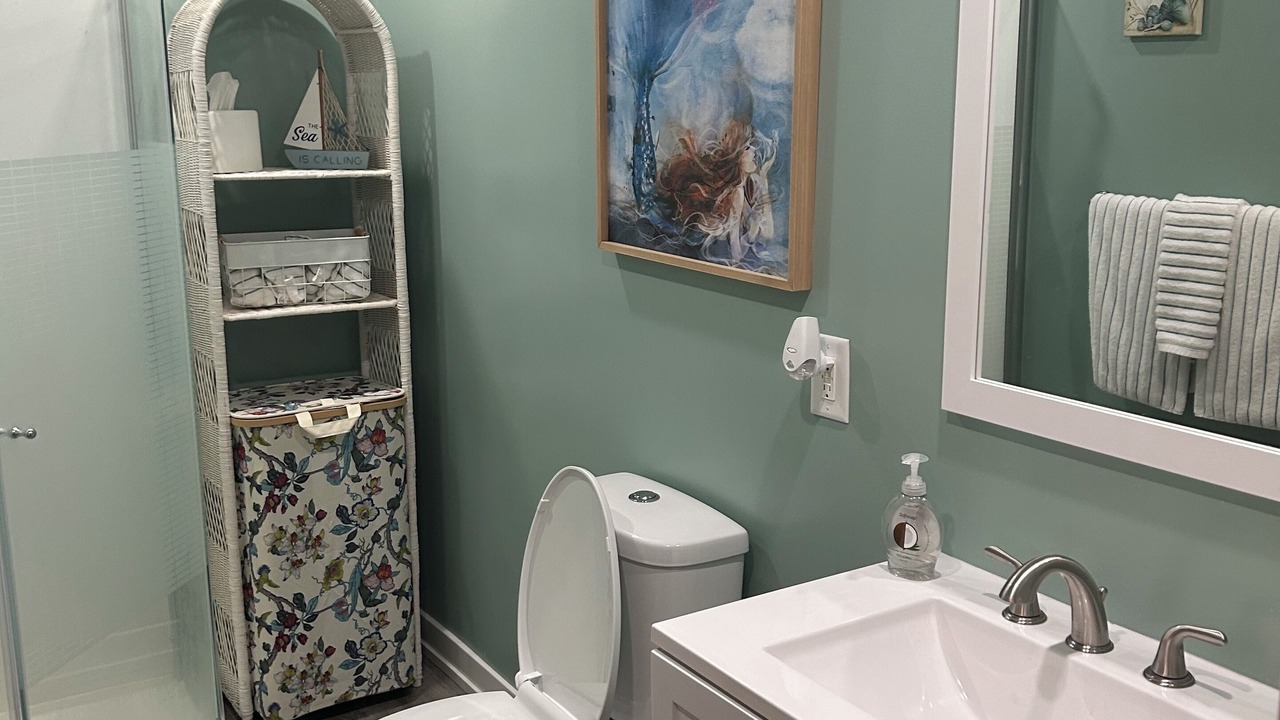 Photo of Bathroom in Oak Harbor