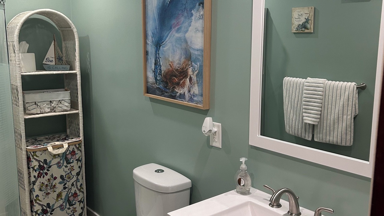 Photo of Bathroom in Oak Harbor