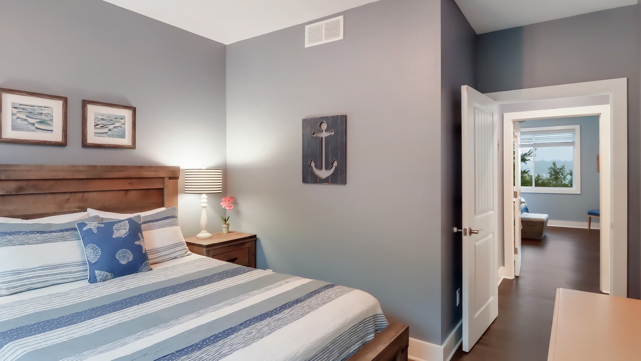 Photo of Bedroom in Maple City