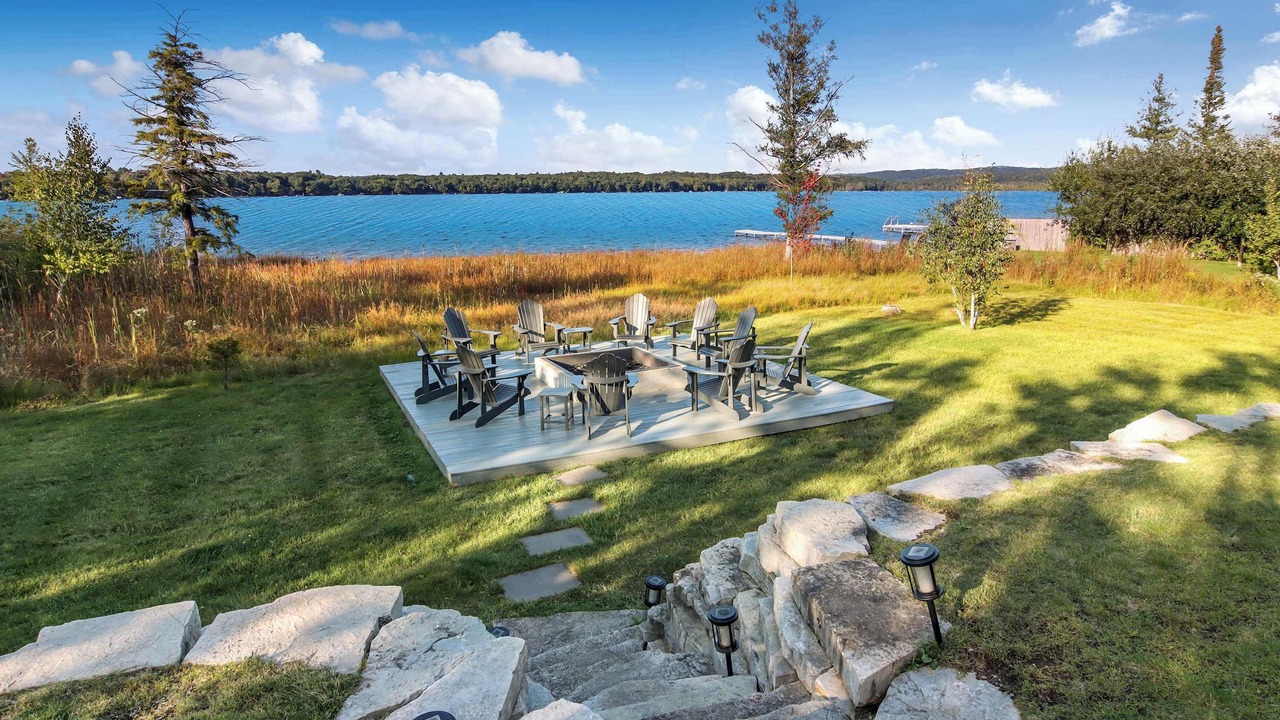 Photo of Outdoor in Maple City