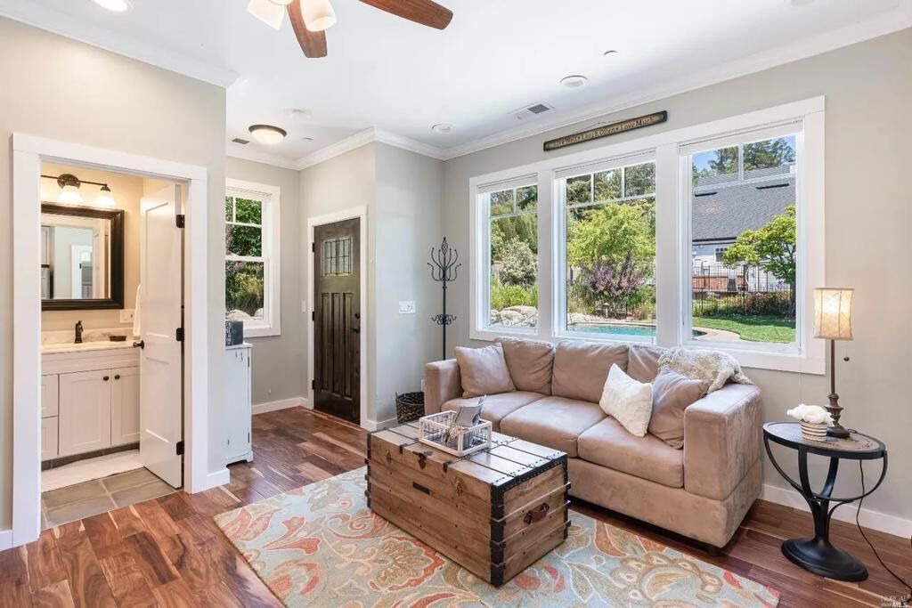 Photo of Livingroom in Santa Rosa