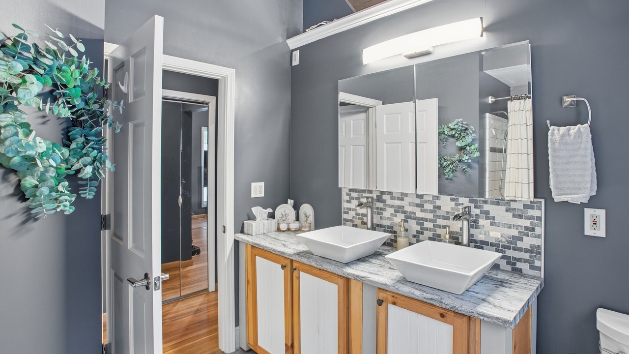 Photo of Bathroom in Mason County