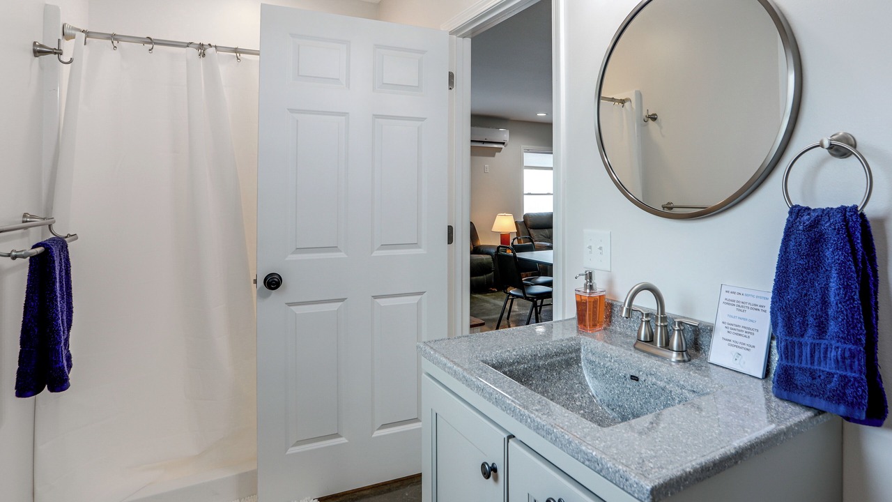 Photo of Bathroom in Oak Harbor