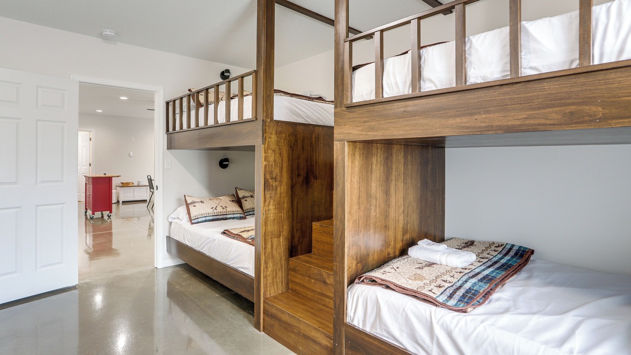 Photo of Bedroom in Oak Harbor