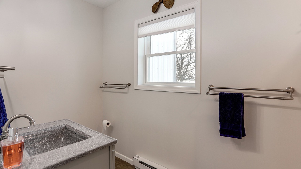 Photo of Bathroom in Oak Harbor