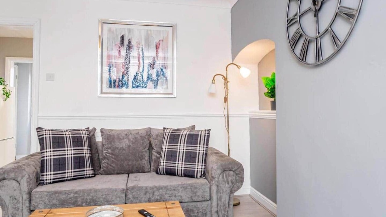 Photo of Livingroom in Smethwick
