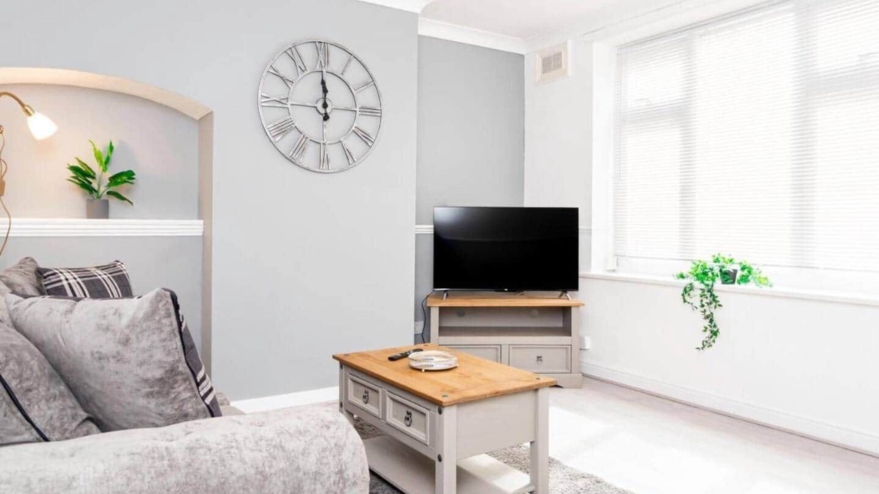 Photo of Livingroom in Smethwick