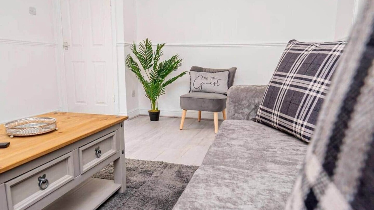 Photo of Livingroom in Smethwick