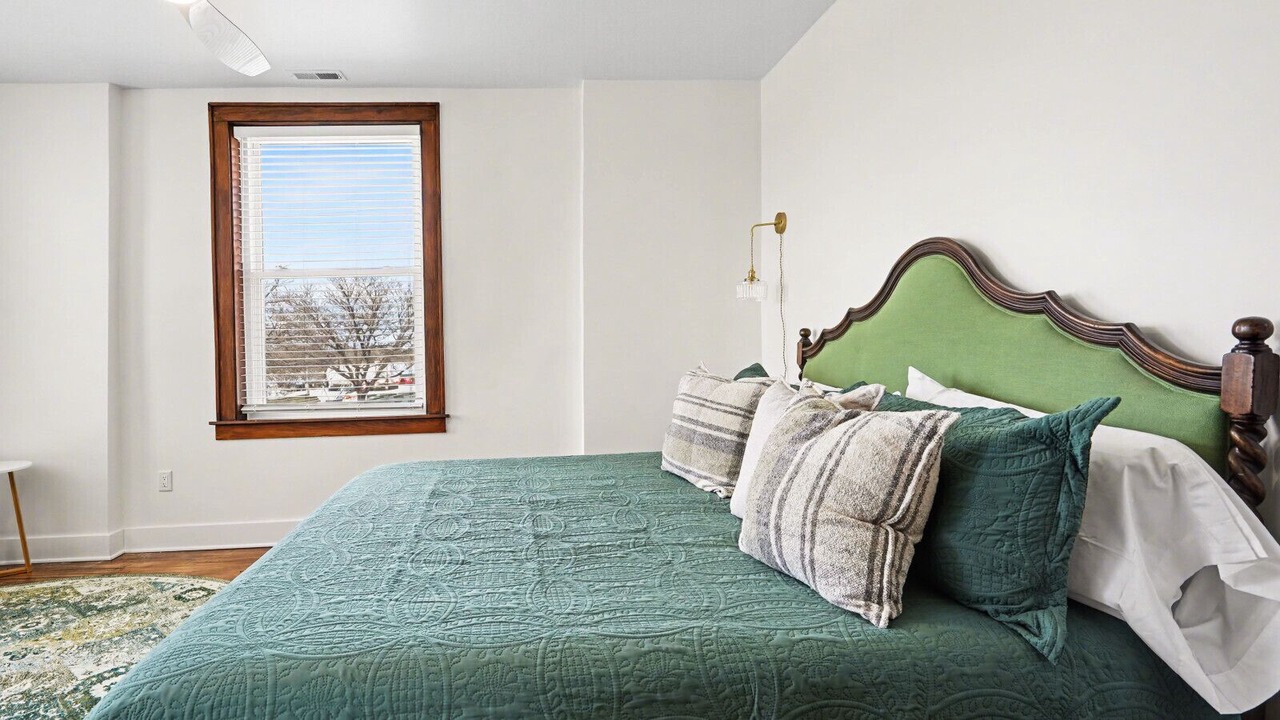 Photo of Bedroom in Bay City