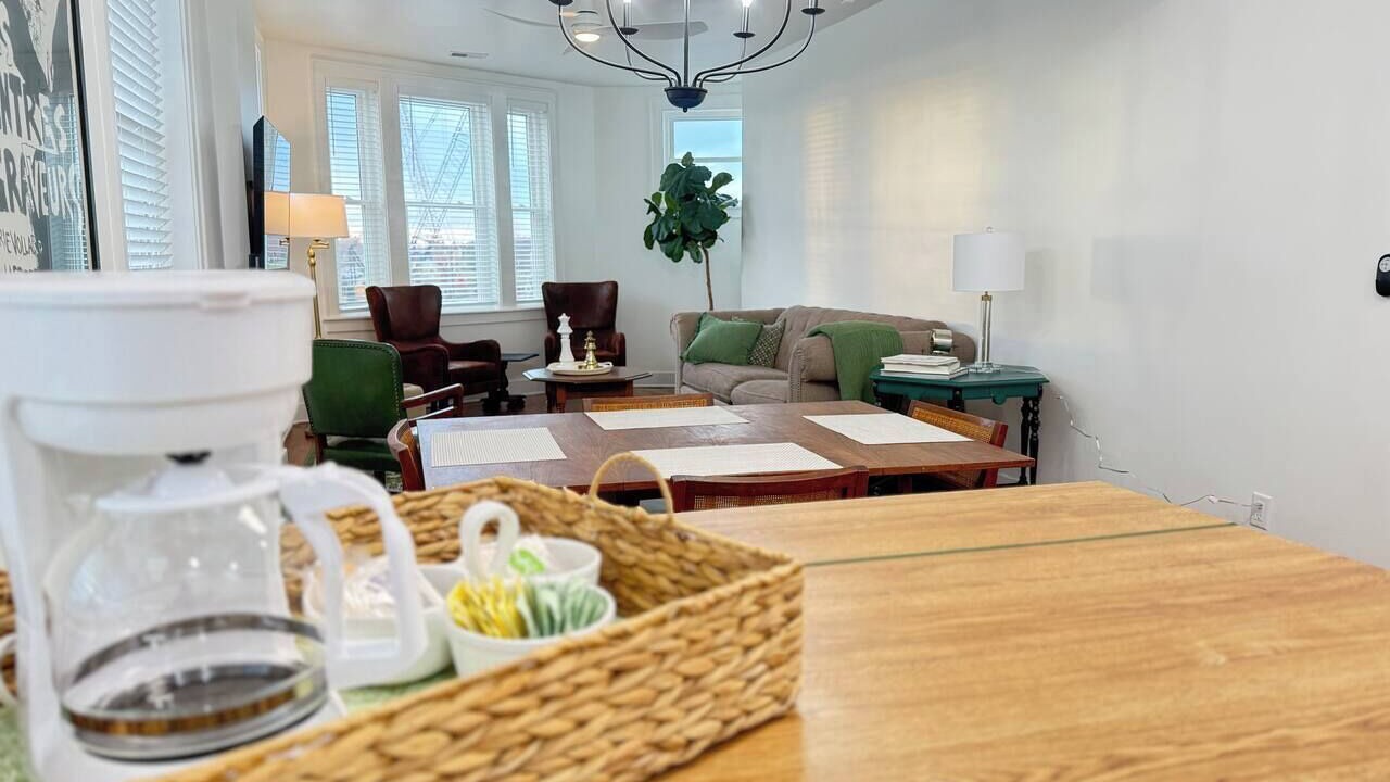 Photo of Livingroom in Bay City