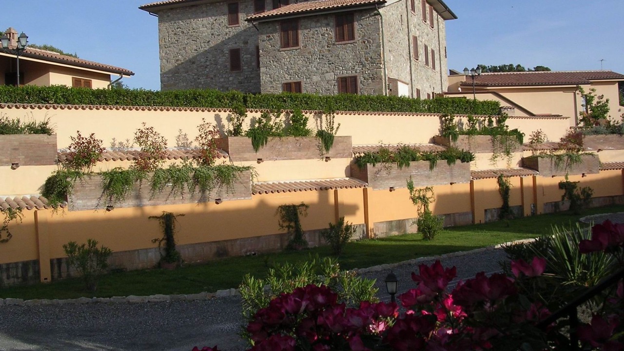 Photo of Others in Pomaia