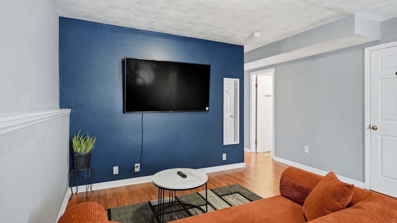 Photo of Bedroom in Lansing