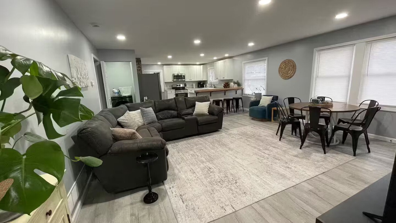 Photo of Livingroom in Midland