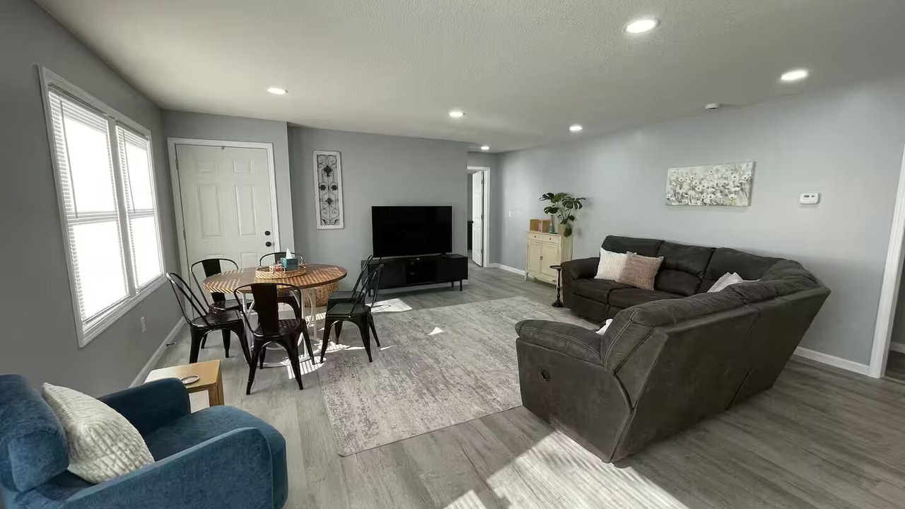 Photo of Livingroom in Midland