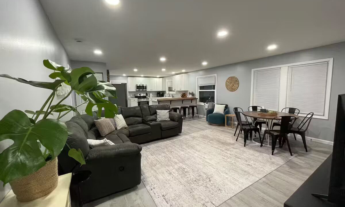 Photo of Livingroom in Midland