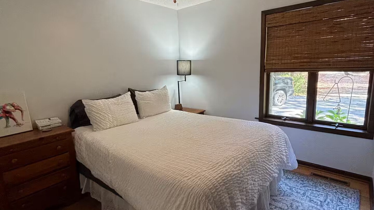 Photo of Bedroom in Midland