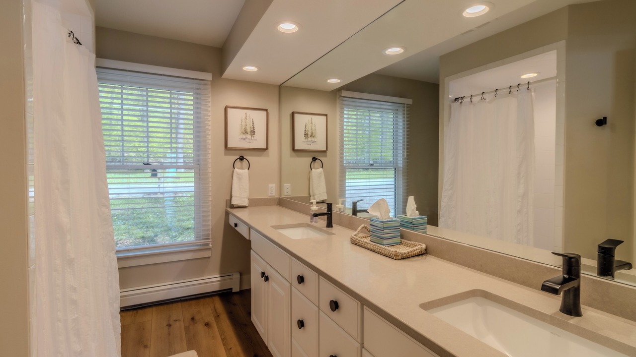 Photo of Bathroom in Empire