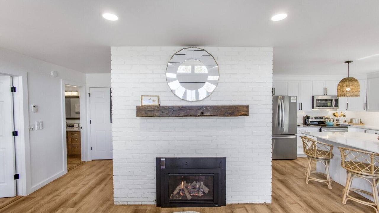 Photo of Livingroom in Lake Township