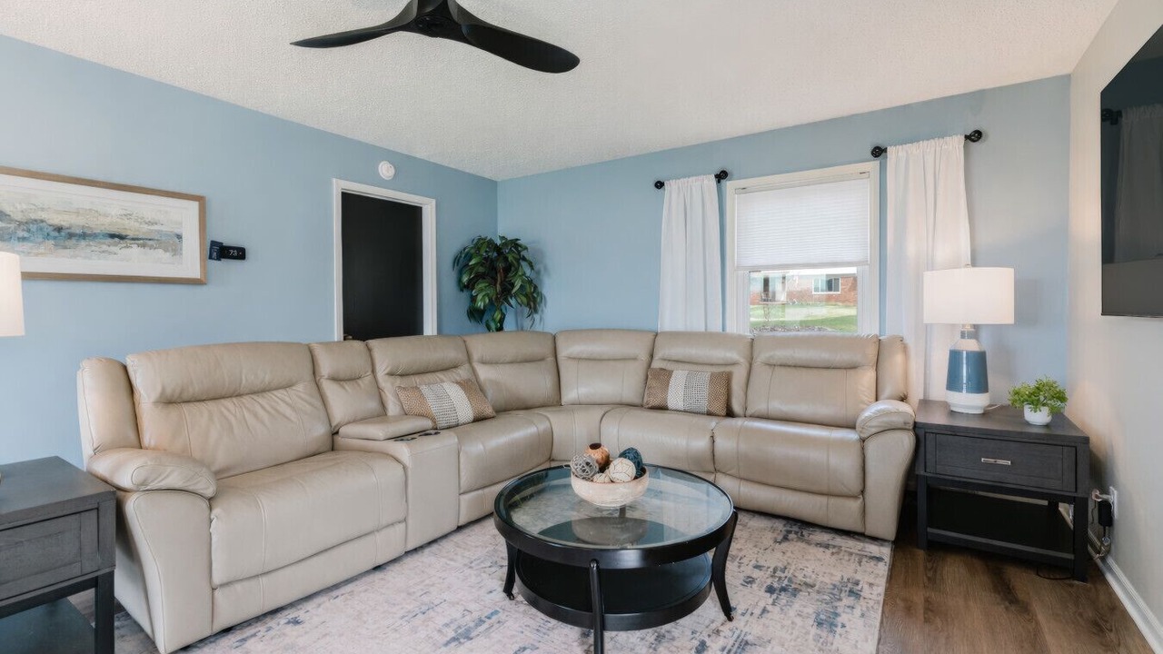 Photo of Livingroom in Lake Orion