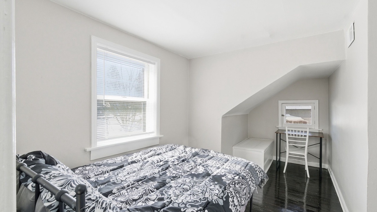 Photo of Bedroom in Pontiac