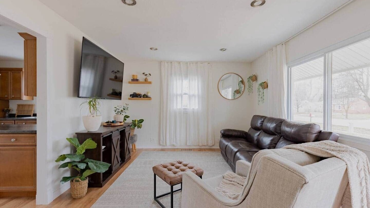 Photo of Livingroom in Midland