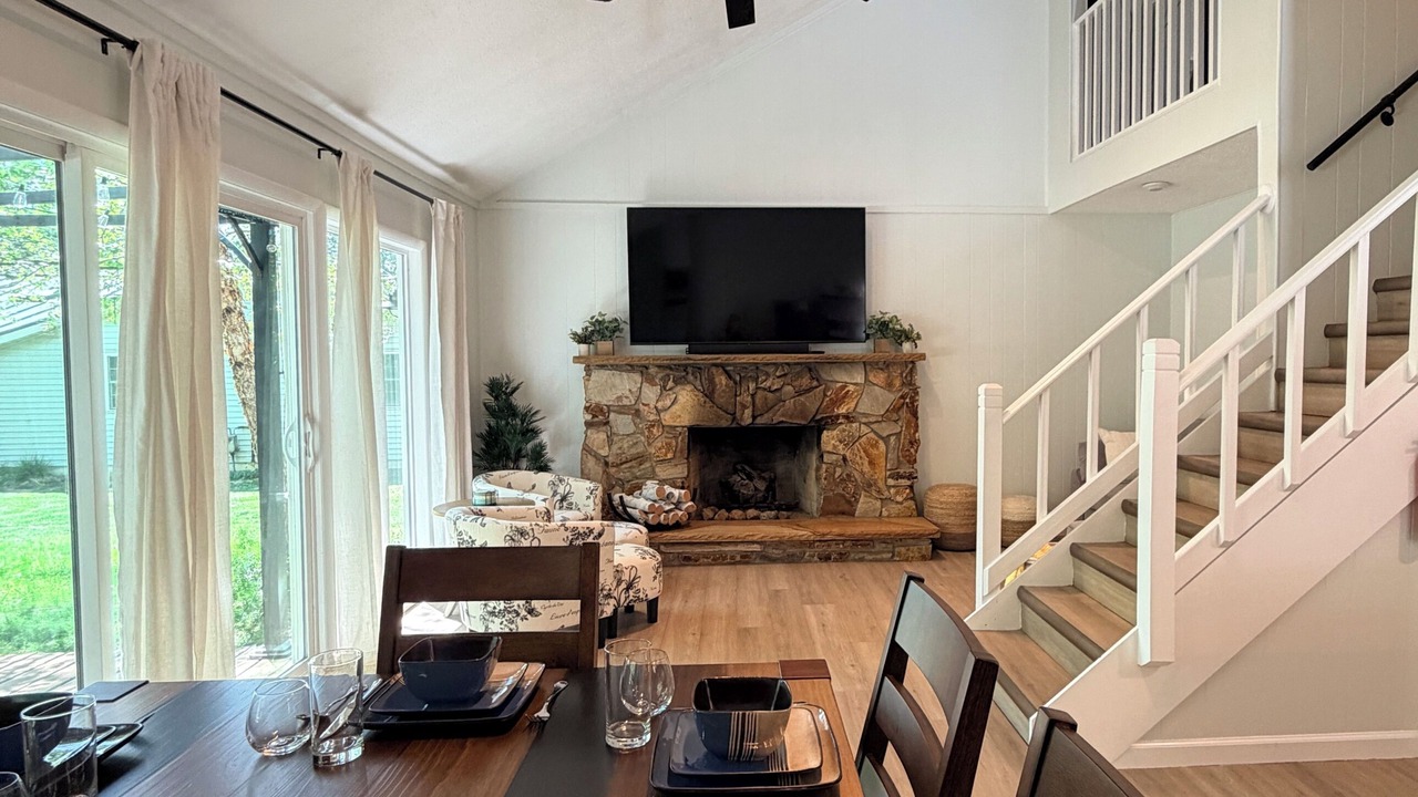 Photo of Bedroom in Lakeview