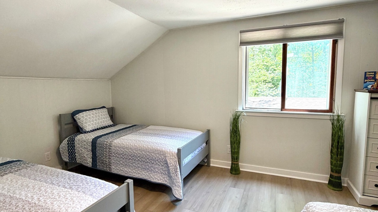 Photo of Bedroom in Lakeview