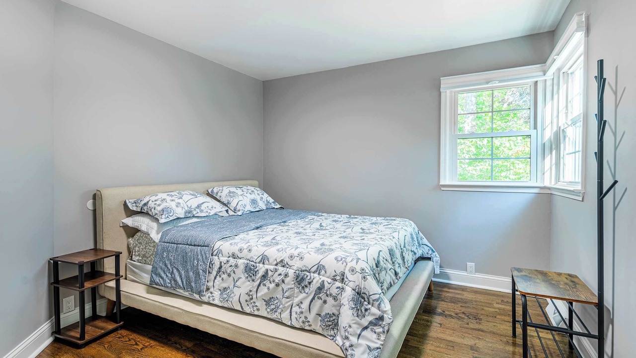 Photo of Bedroom in South Haven