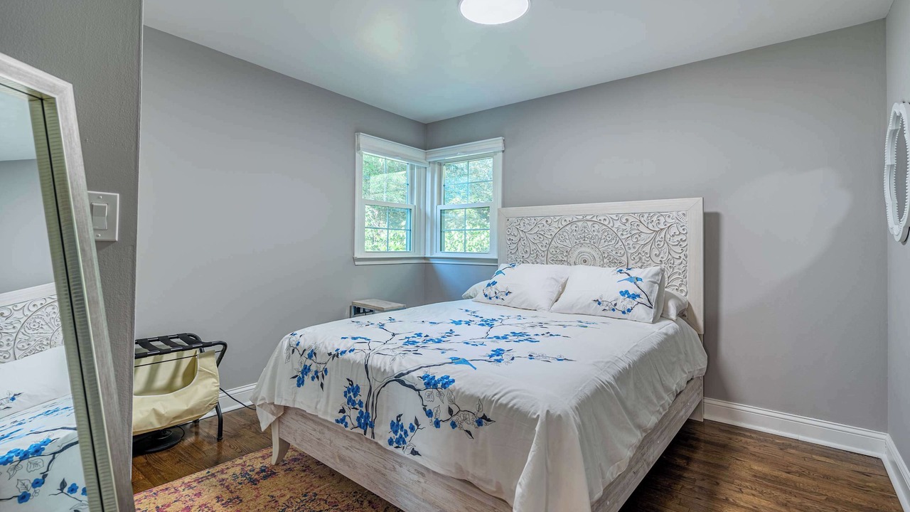 Photo of Bedroom in South Haven