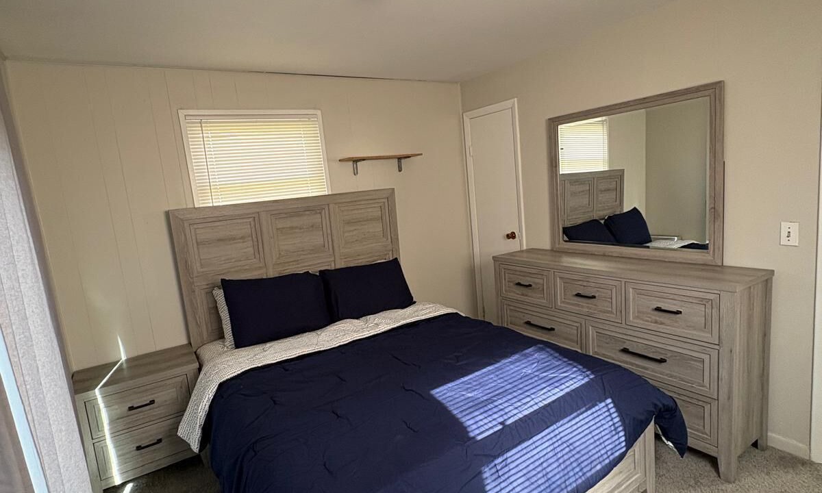 Photo of Bedroom in Dearborn Heights