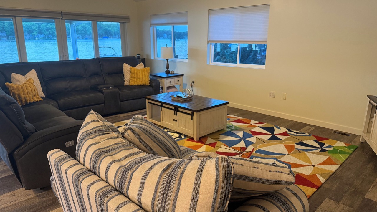 Photo of Livingroom in Long Lake