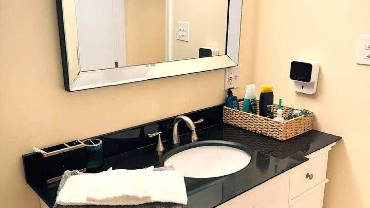 Photo of Bathroom in Roseland