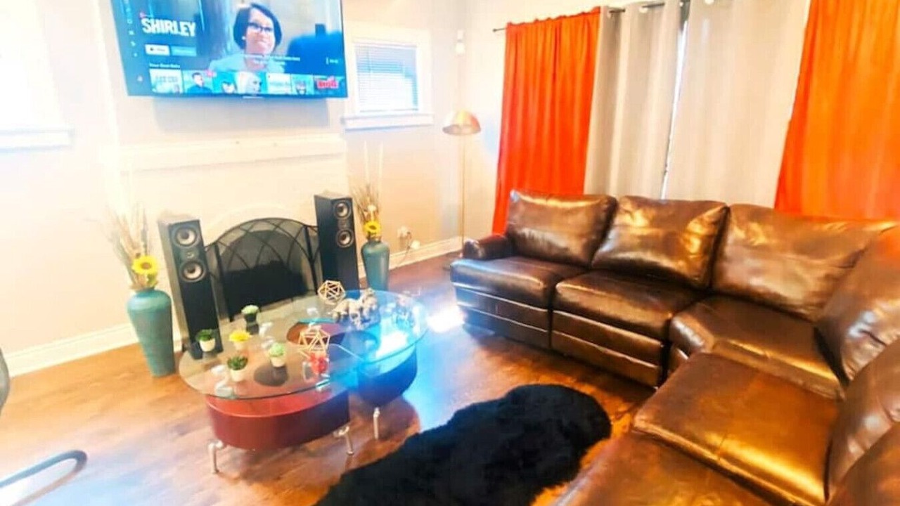 Photo of Livingroom in Roseland