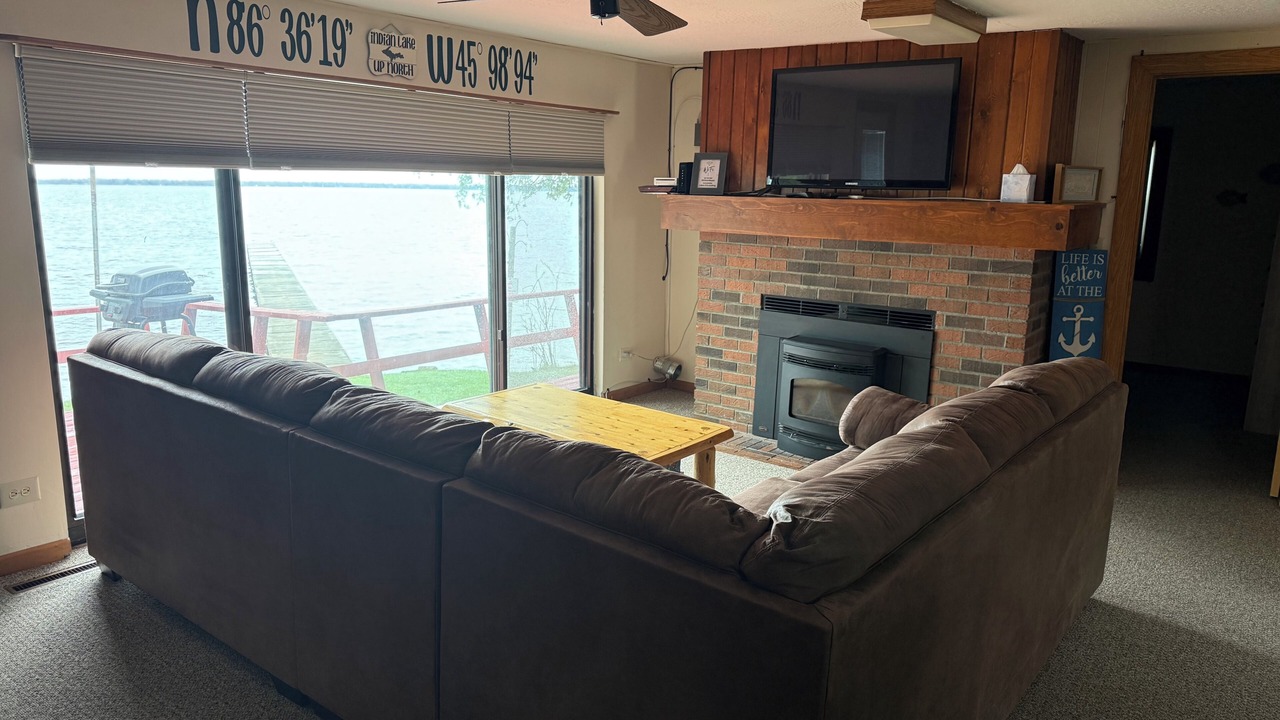 Photo of Livingroom in Manistique