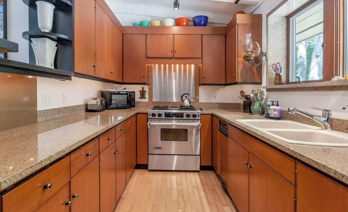 Photo of Kitchen in Covert