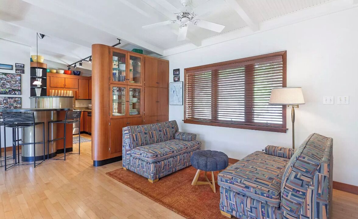Photo of Livingroom in Covert