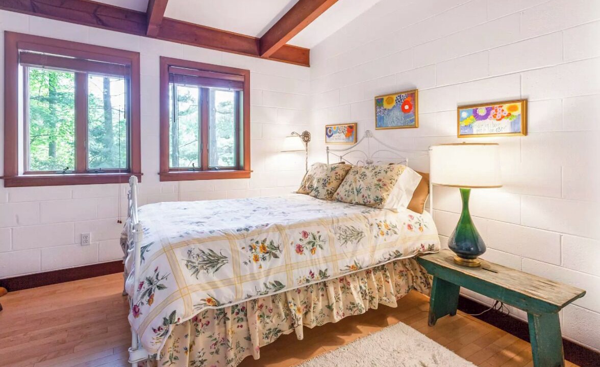 Photo of Bedroom in Covert